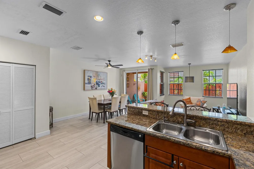 213 Las Brisas Circle Sunrise, FL 33326