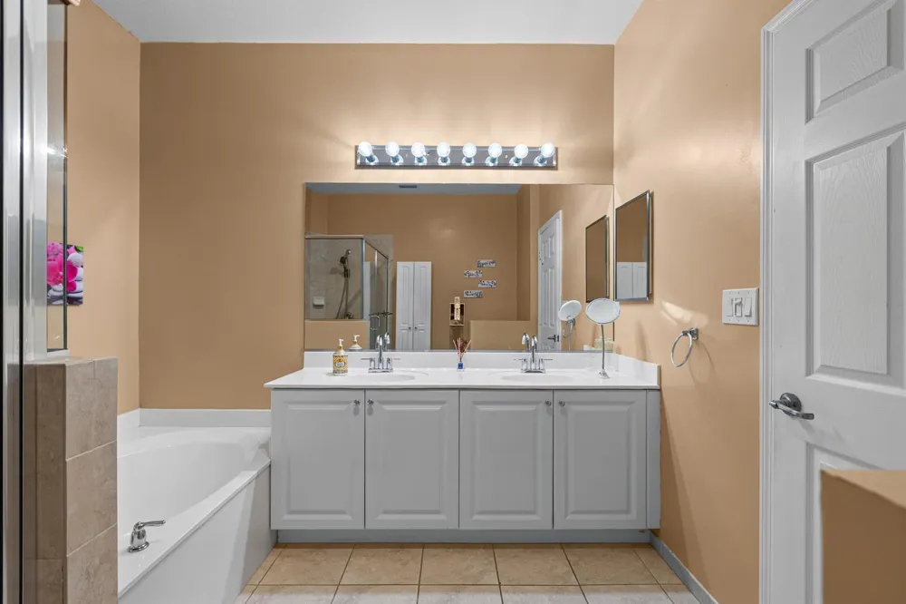 213 Las Brisas Circle Sunrise, FL 33326