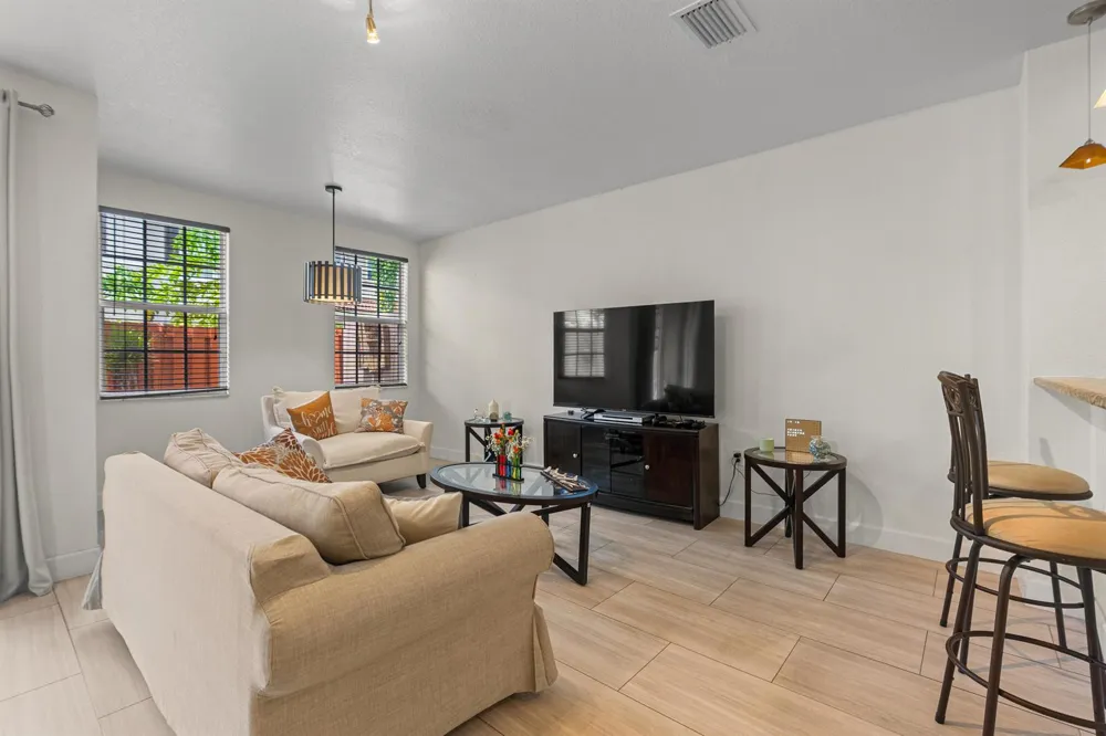 213 Las Brisas Circle Sunrise, FL 33326