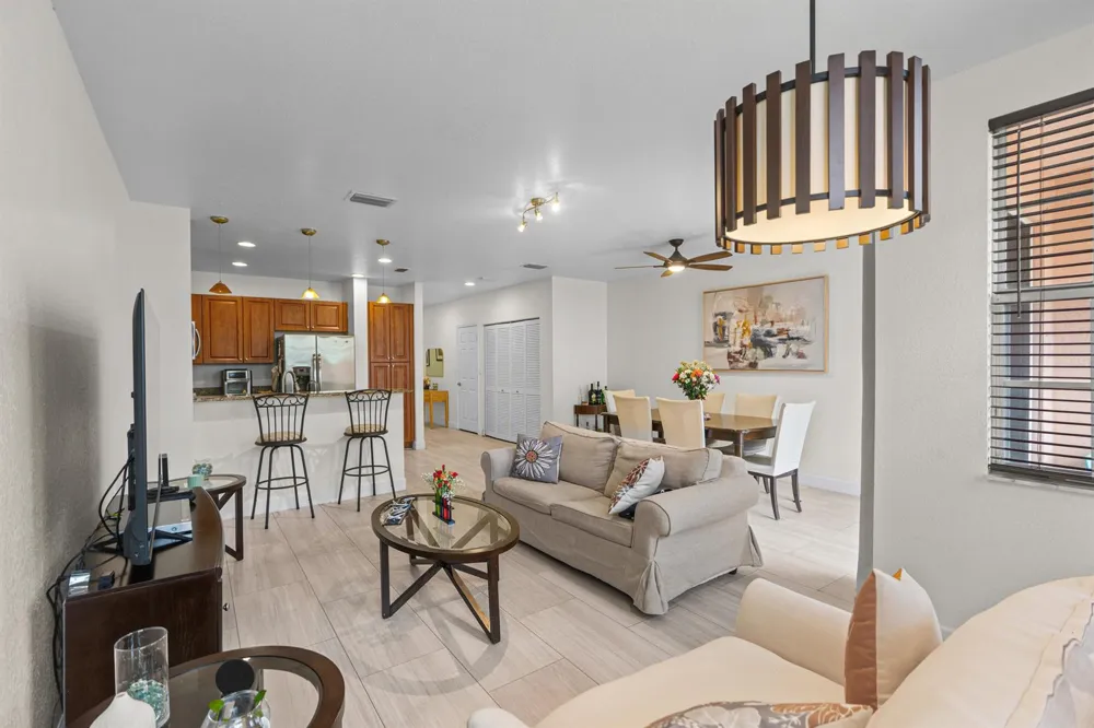 213 Las Brisas Circle Sunrise, FL 33326