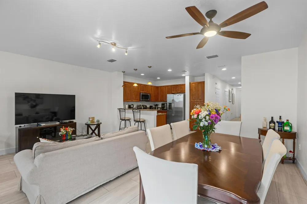 213 Las Brisas Circle Sunrise, FL 33326