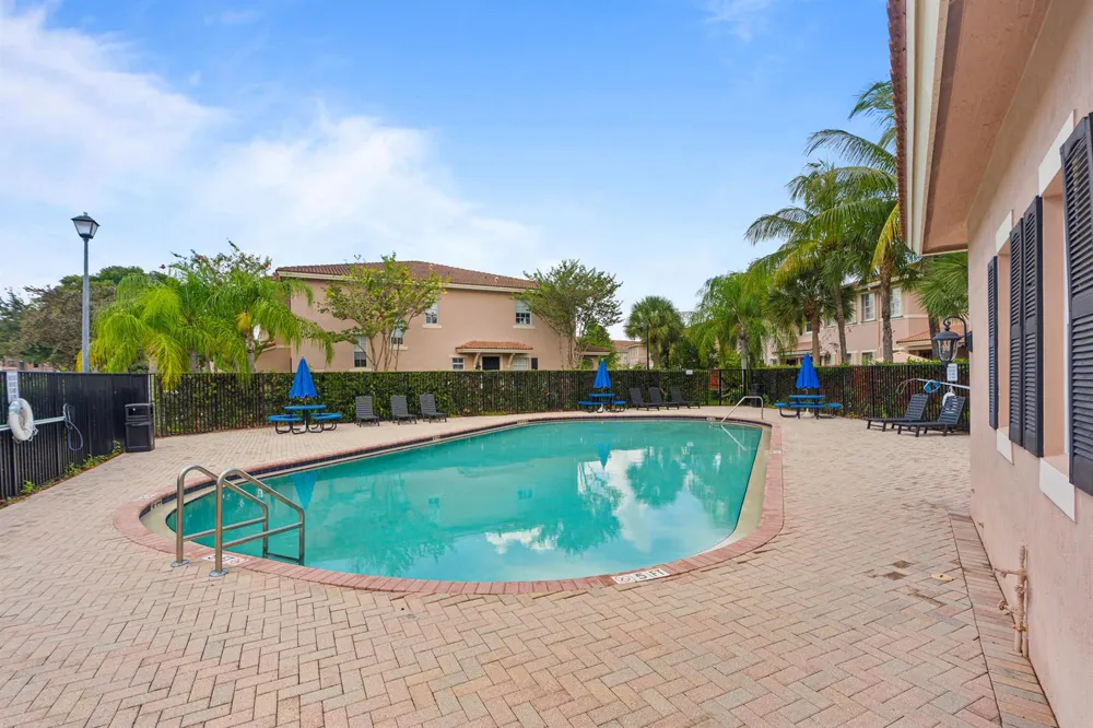 213 Las Brisas Circle Sunrise, FL 33326