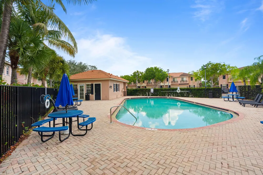 213 Las Brisas Circle Sunrise, FL 33326