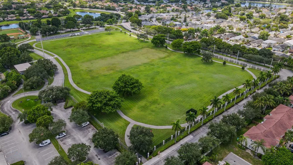 213 Las Brisas Circle Sunrise, FL 33326
