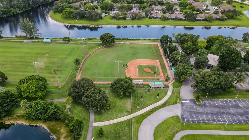 213 Las Brisas Circle Sunrise, FL 33326
