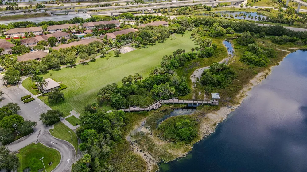 213 Las Brisas Circle Sunrise, FL 33326