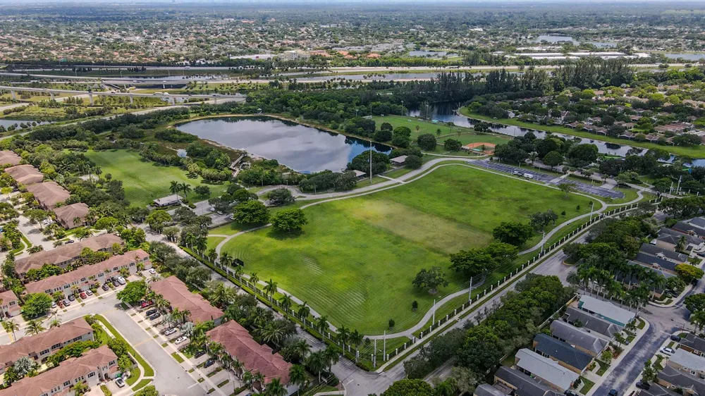 213 Las Brisas Circle Sunrise, FL 33326