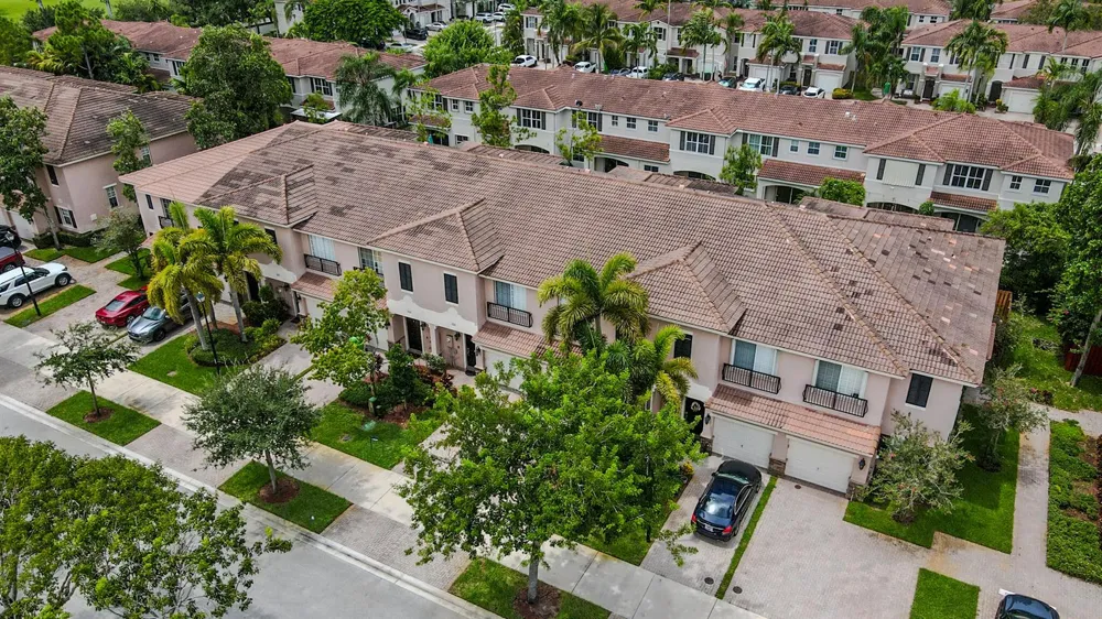 213 Las Brisas Circle Sunrise, FL 33326