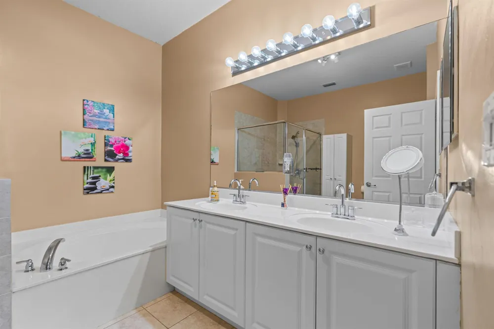 213 Las Brisas Circle Sunrise, FL 33326