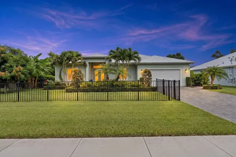 232 SW INDIAN GROVES DRIVE