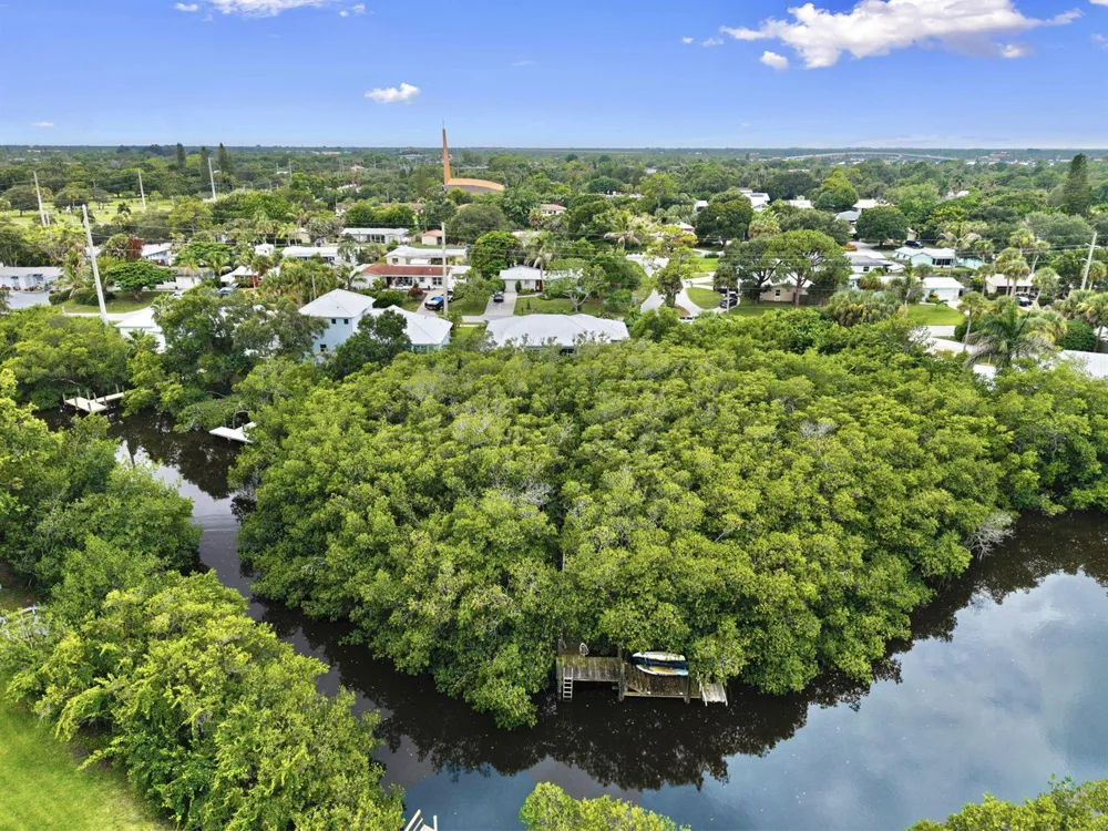 232 SW INDIAN GROVES DRIVE Stuart, FL 34994