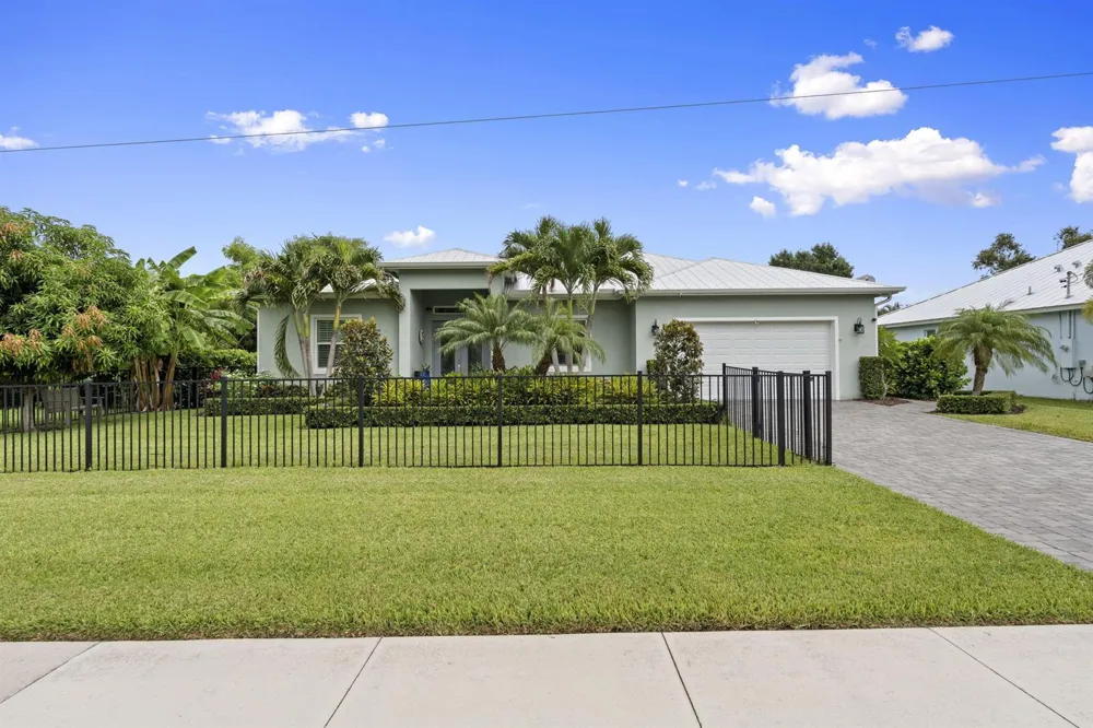 232 SW INDIAN GROVES DRIVE Stuart, FL 34994
