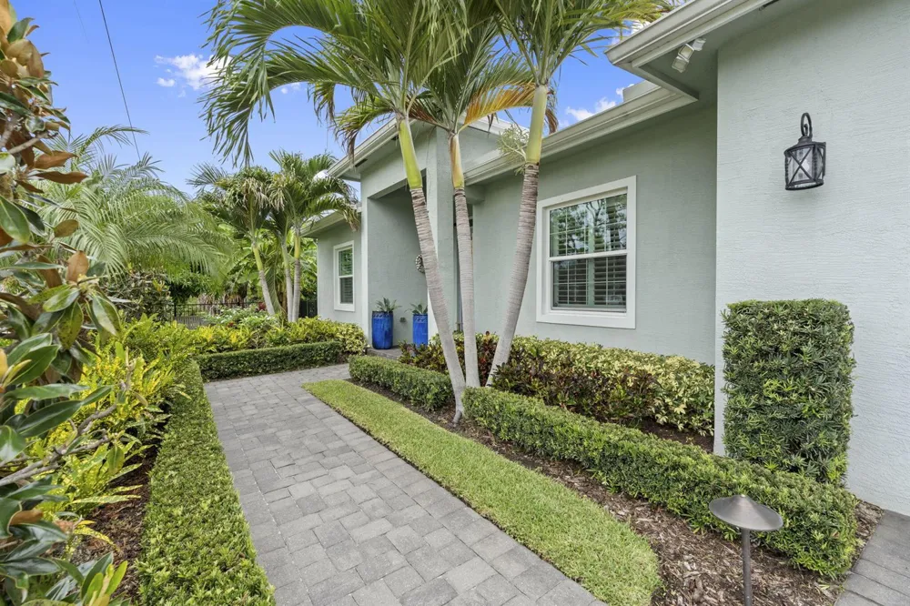 232 SW INDIAN GROVES DRIVE Stuart, FL 34994