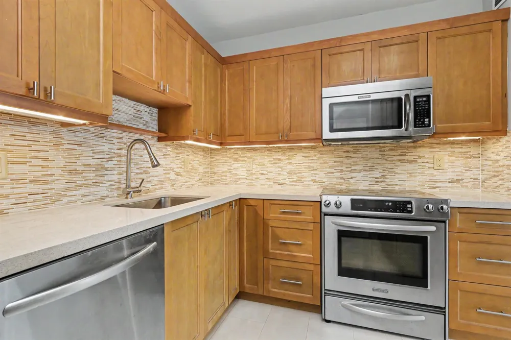 888 INTRACOASTAL DRIVE #3D Fort Lauderdale, FL 33304