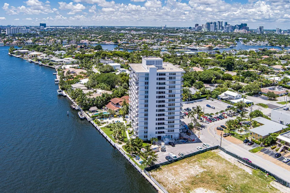 888 INTRACOASTAL DRIVE #3D Fort Lauderdale, FL 33304