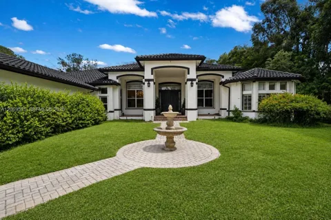 10961 SW 31st