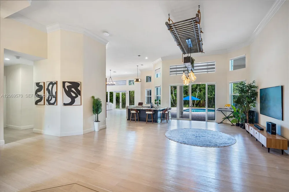 10961 SW 31st Davie, FL 33328