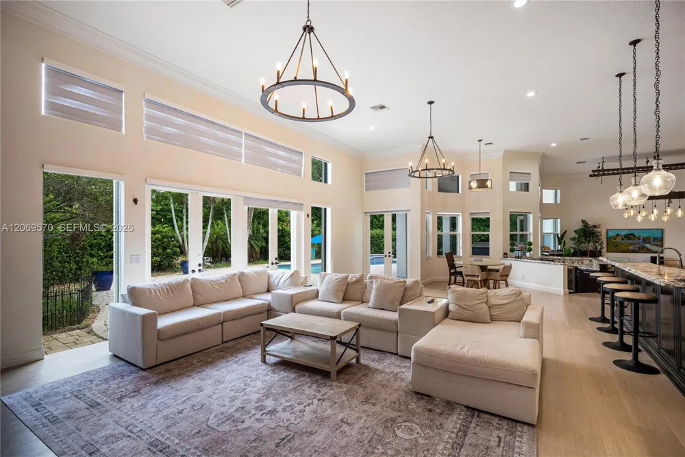 10961 SW 31st Davie, FL 33328