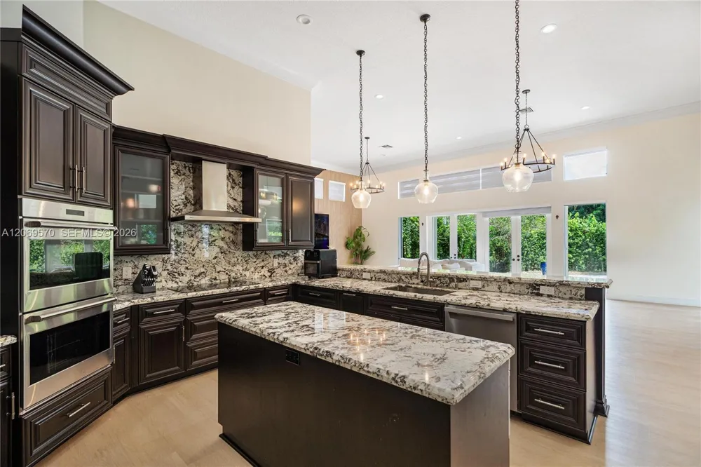 10961 SW 31st Davie, FL 33328