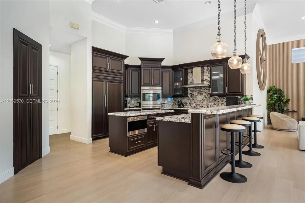 10961 SW 31st Davie, FL 33328