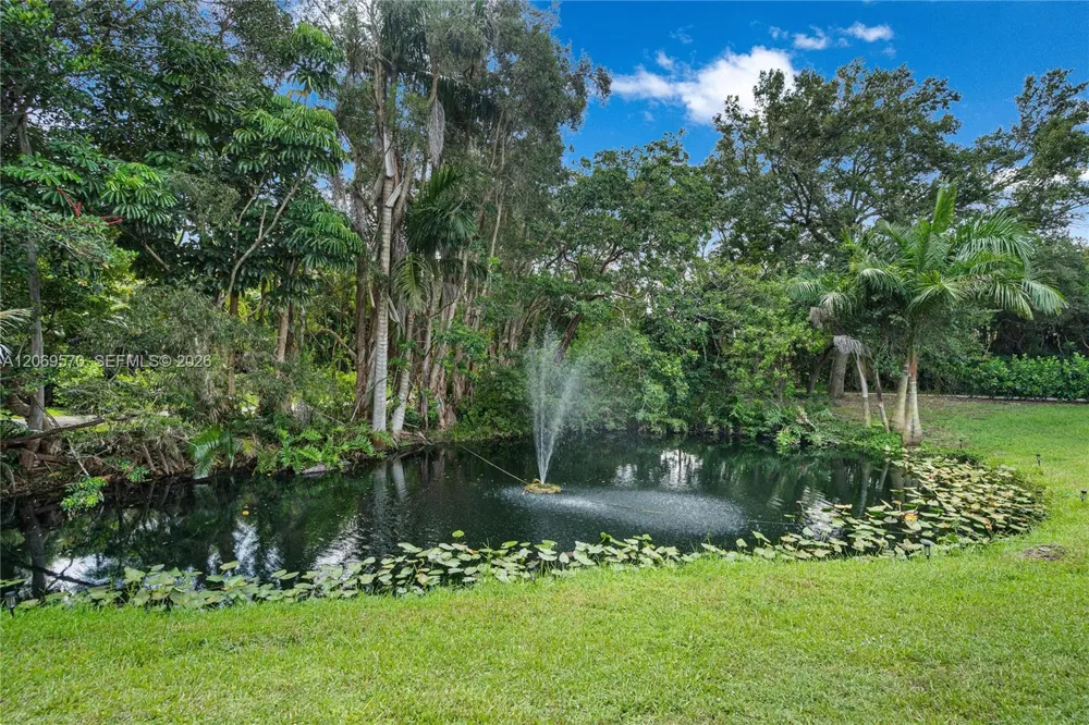 10961 SW 31st Davie, FL 33328