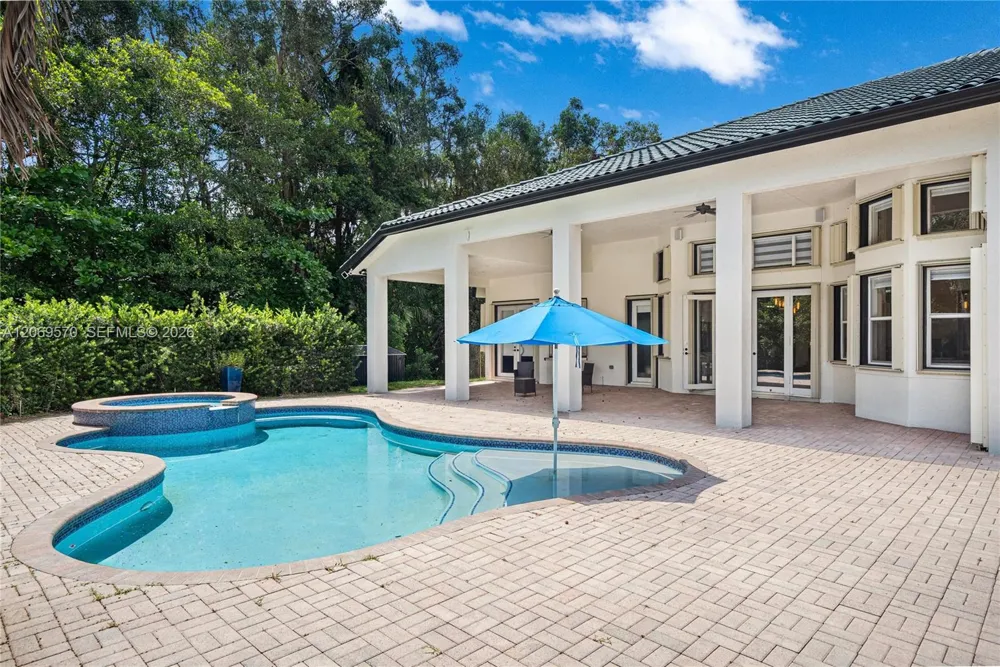 10961 SW 31st Davie, FL 33328
