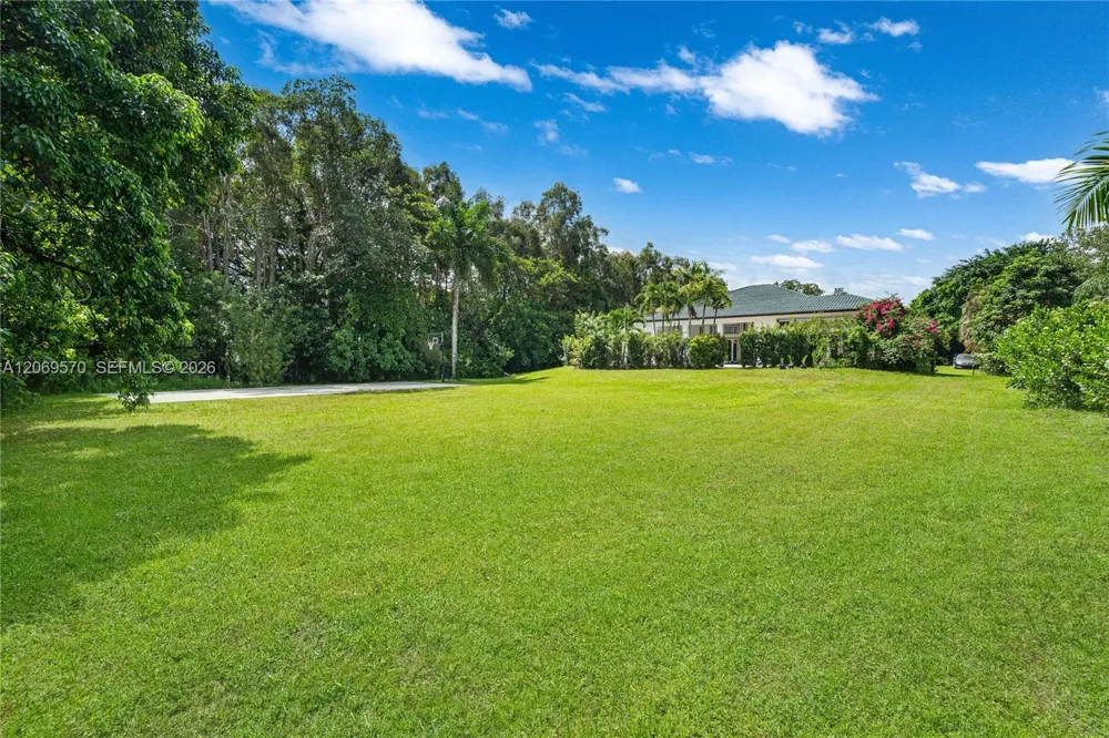 10961 SW 31st Davie, FL 33328