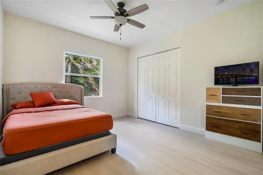 10961 SW 31st Davie, FL 33328