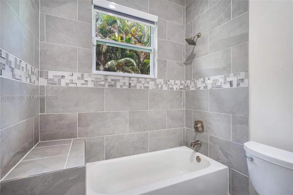 10961 SW 31st Davie, FL 33328