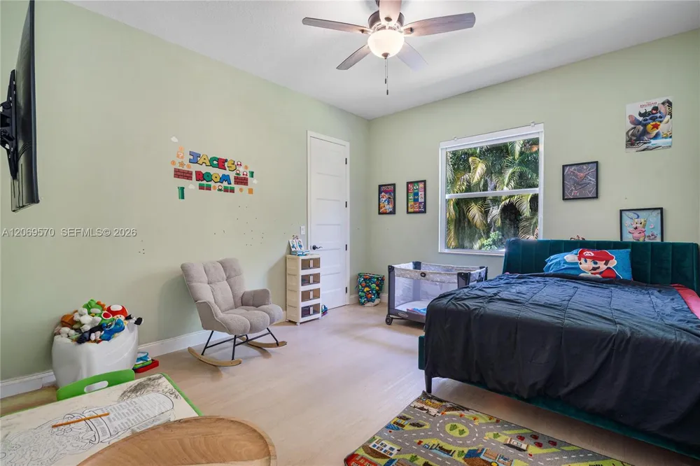 10961 SW 31st Davie, FL 33328