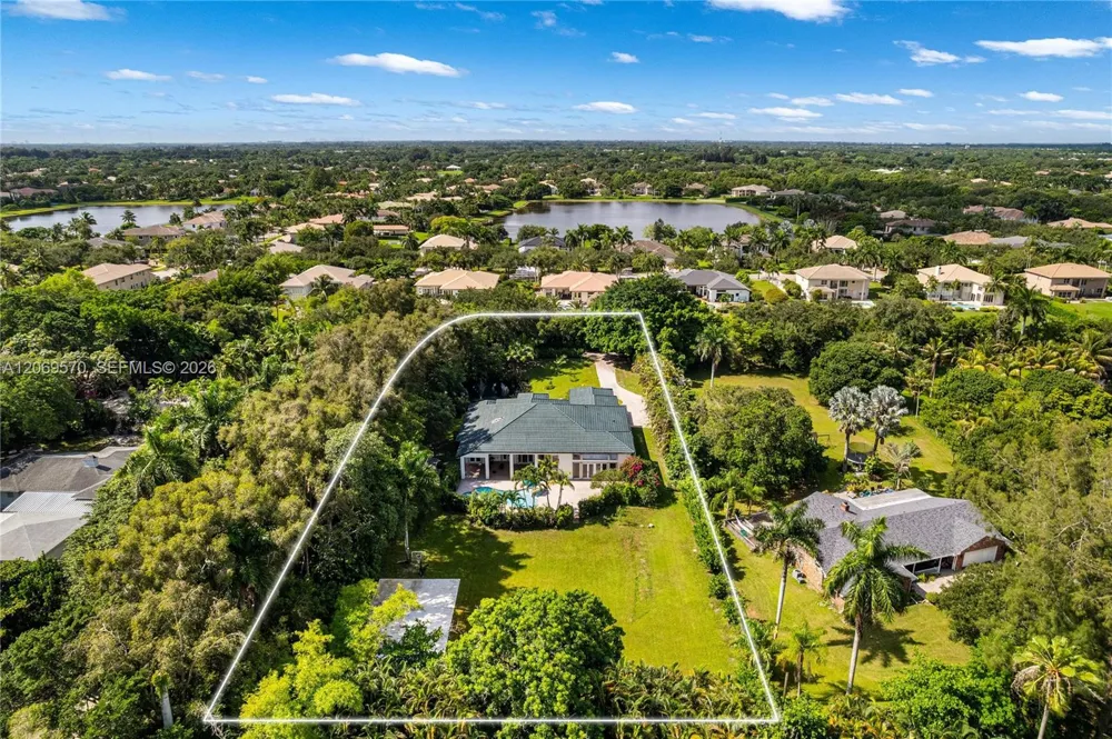 10961 SW 31st Davie, FL 33328