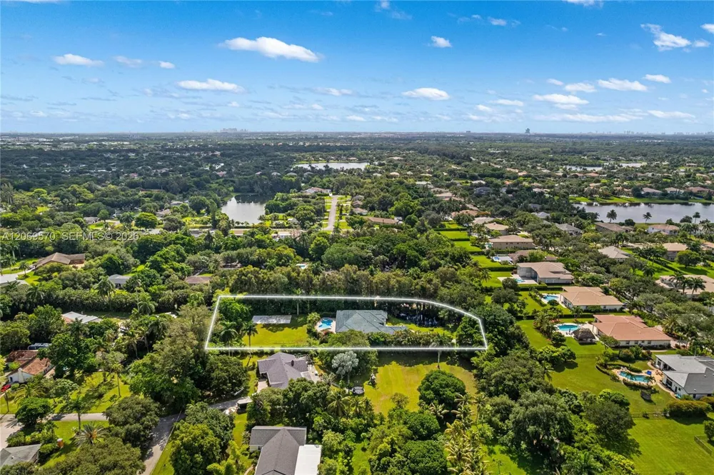 10961 SW 31st Davie, FL 33328