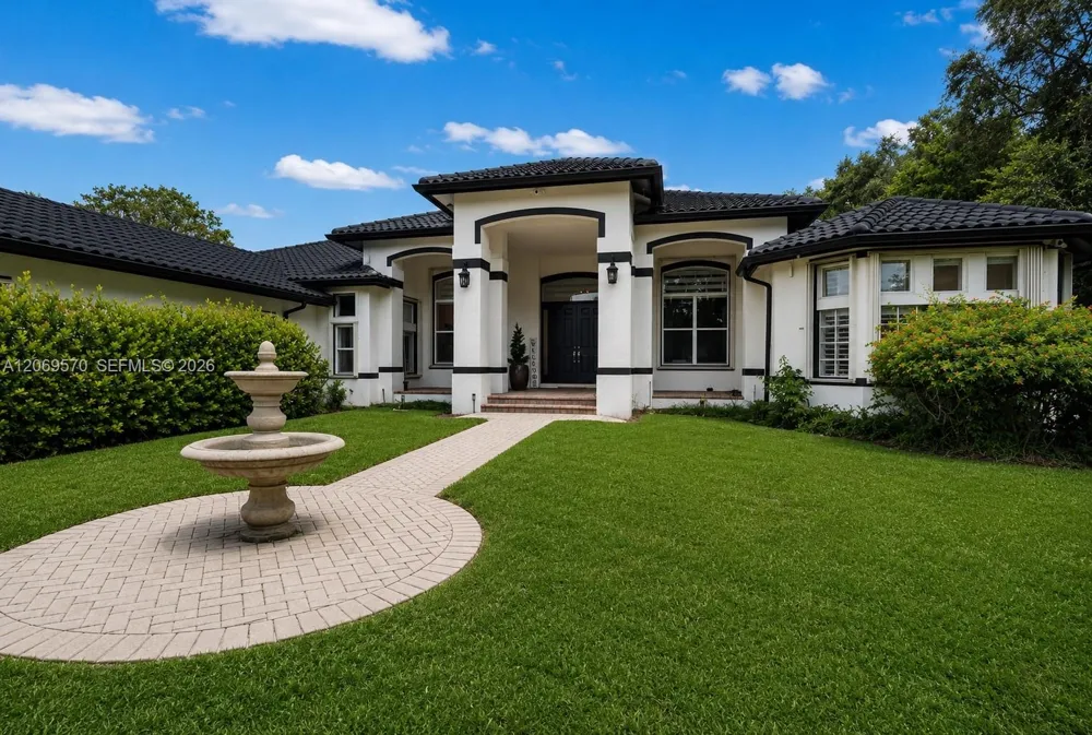 10961 SW 31st Davie, FL 33328