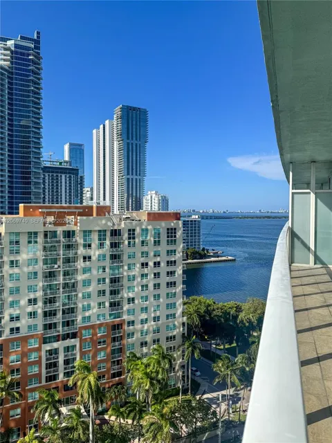 1900 Bayshore Dr #1618