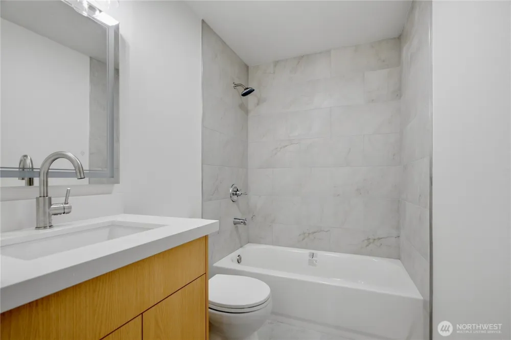 10732 Stone Avenue #2 Seattle, WA 98133