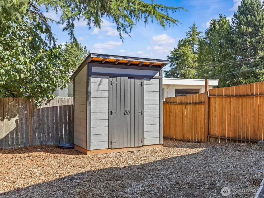 22628 87th Avenue W Edmonds, WA 98026