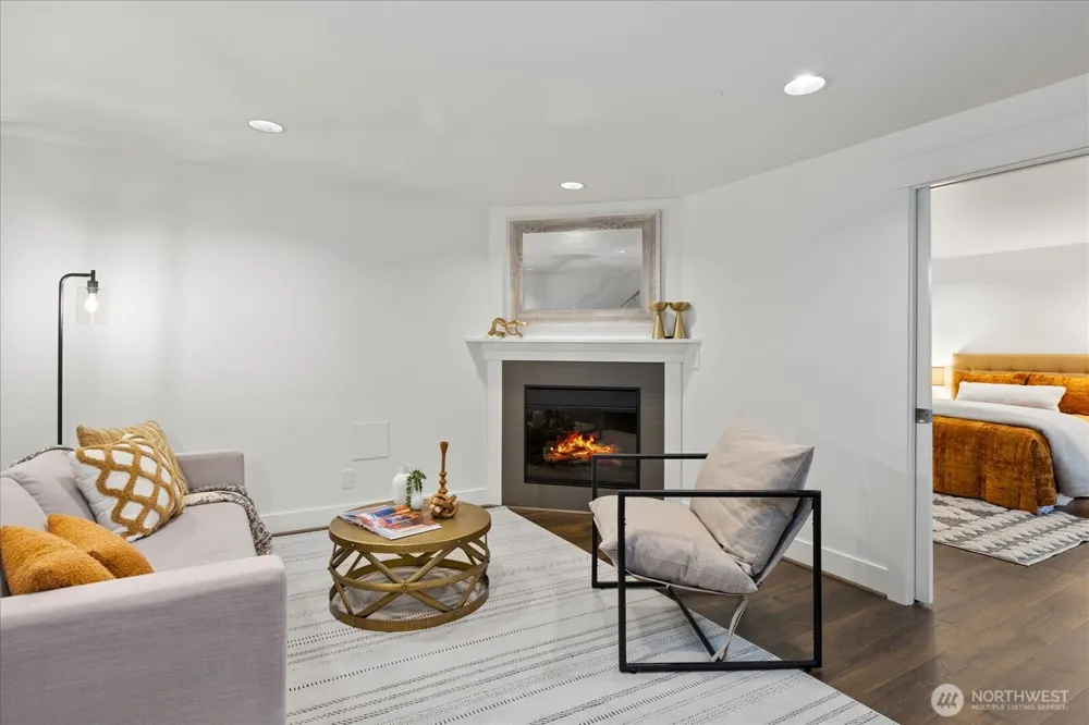 22910 90th Avenue W #D206 Edmonds, WA 98026