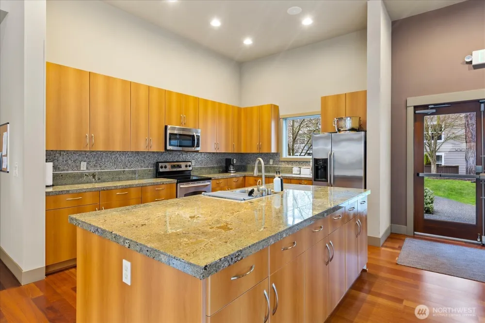22910 90th Avenue W #D206 Edmonds, WA 98026
