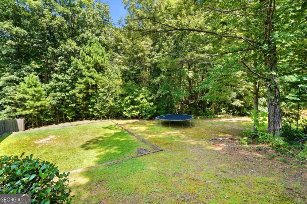 212 Oak Hollow CT White, GA 30184