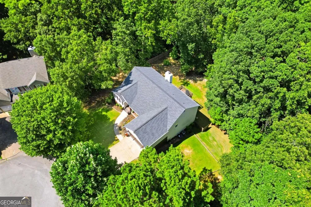 212 Oak Hollow CT White, GA 30184