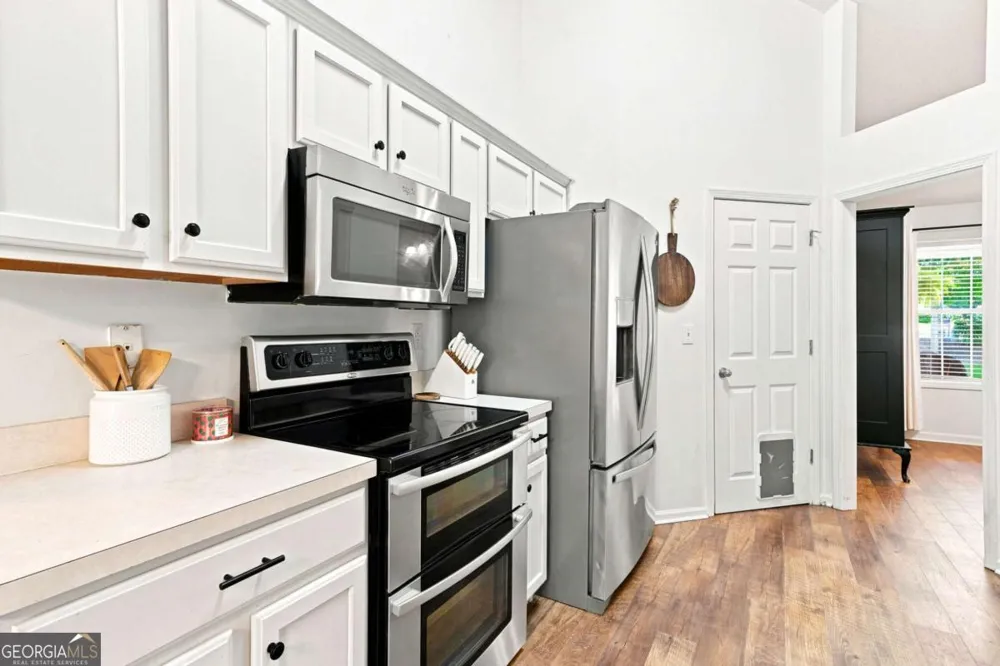 212 Oak Hollow CT White, GA 30184