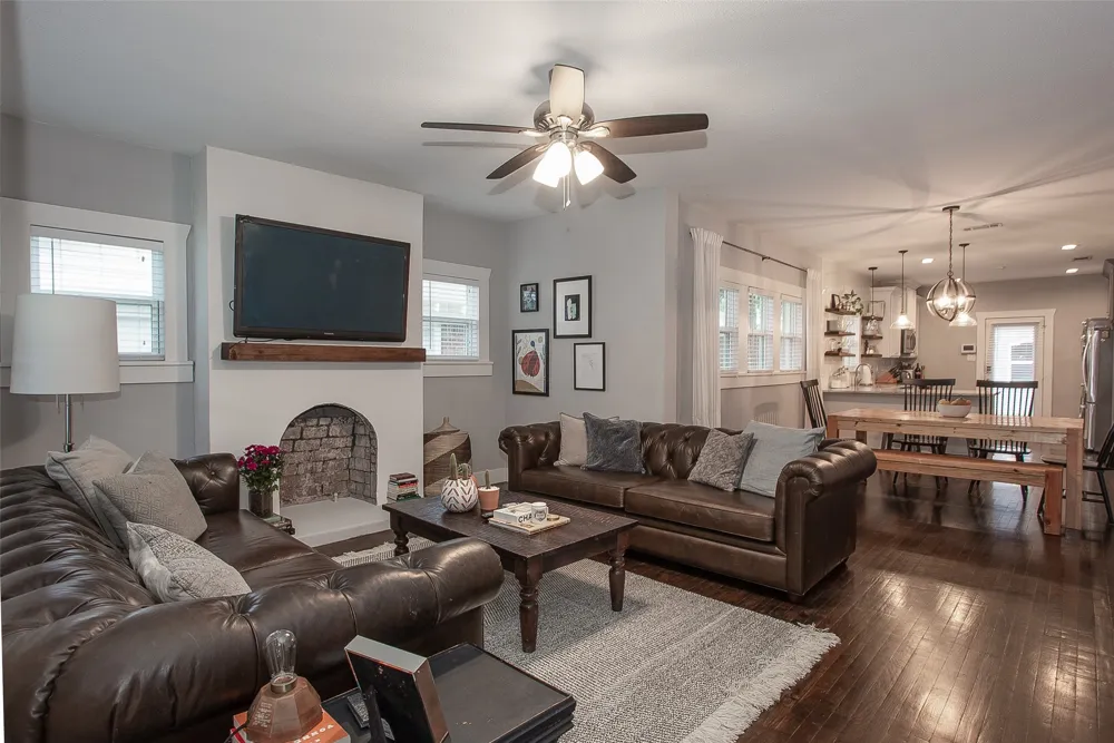 4826 Pershing Avenue Fort Worth, TX 76107