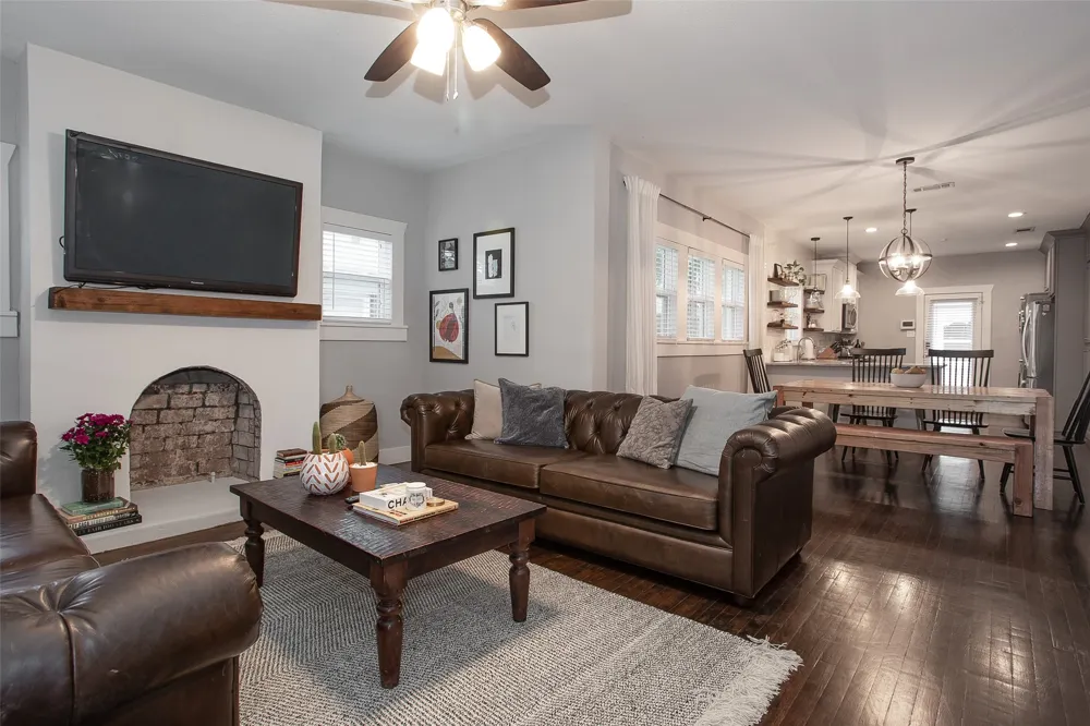 4826 Pershing Avenue Fort Worth, TX 76107