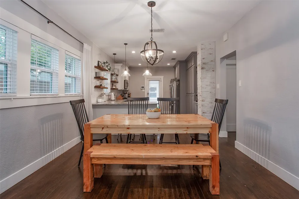 4826 Pershing Avenue Fort Worth, TX 76107
