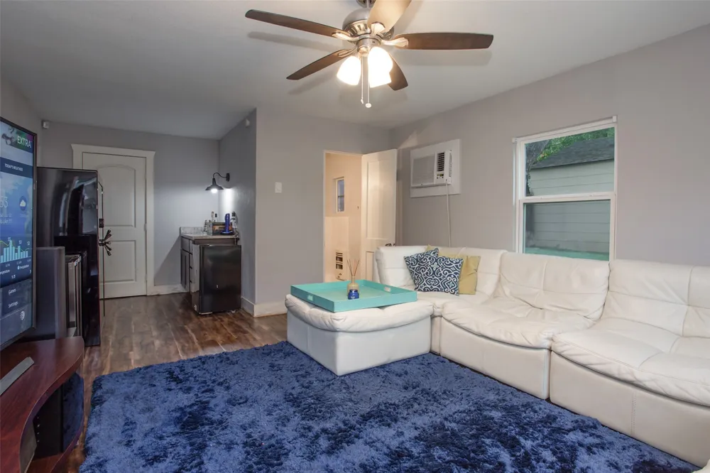 4826 Pershing Avenue Fort Worth, TX 76107