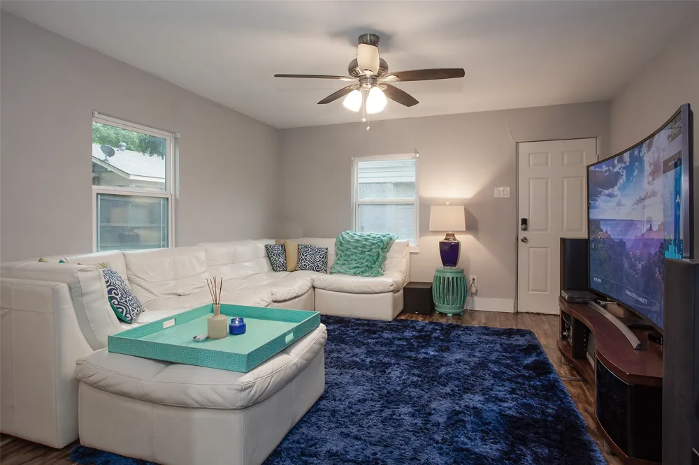 4826 Pershing Avenue Fort Worth, TX 76107