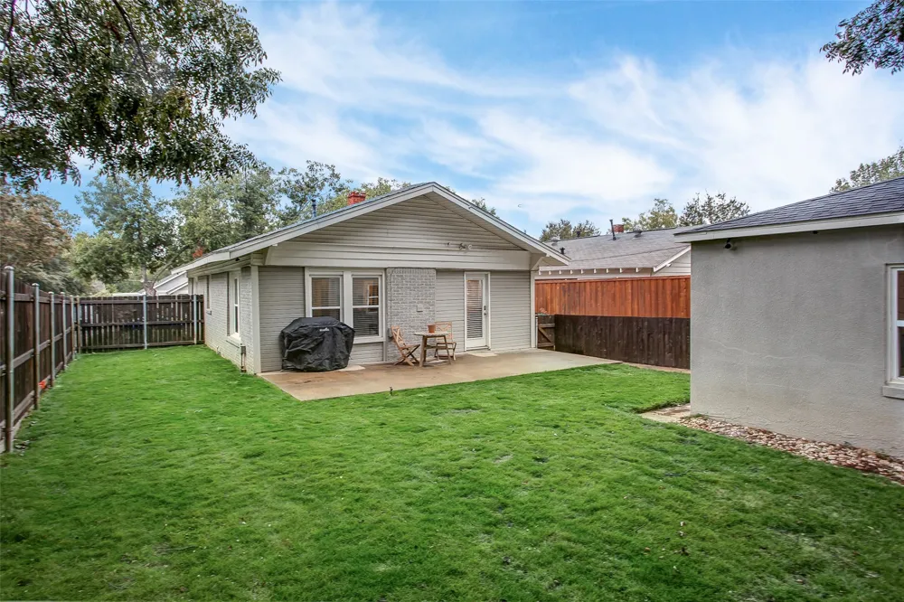 4826 Pershing Avenue Fort Worth, TX 76107