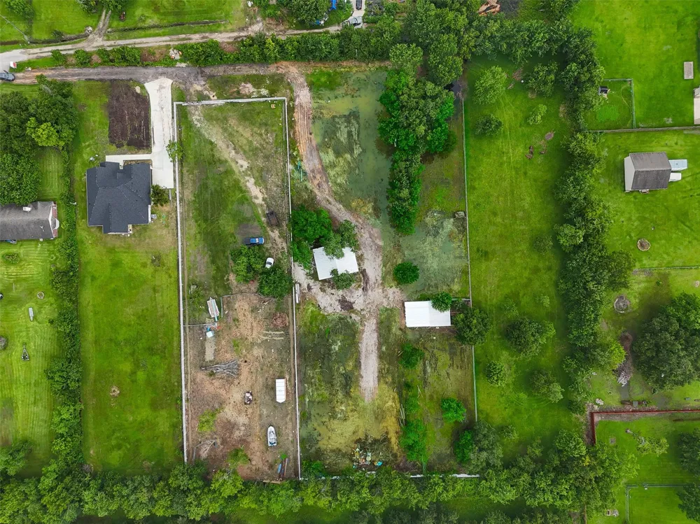 6525 Lesiker Road Brookside, TX 77581