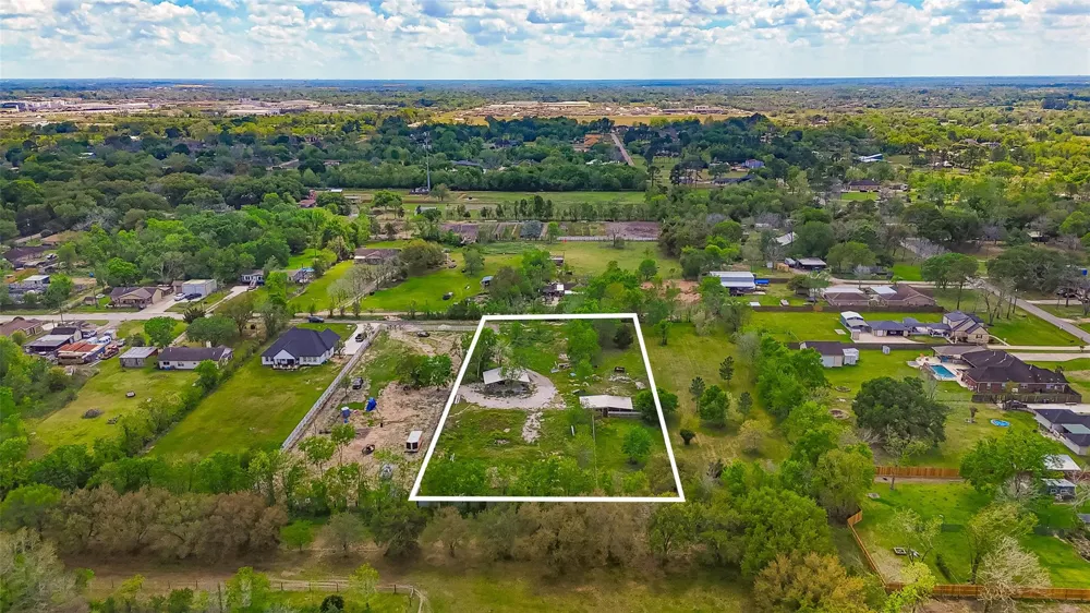 6525 Lesiker Road Brookside, TX 77581