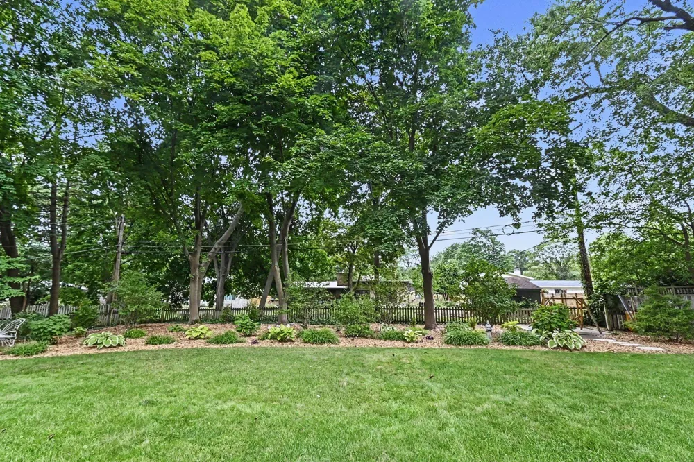 4591 Nakoma Drive Okemos, MI 48864